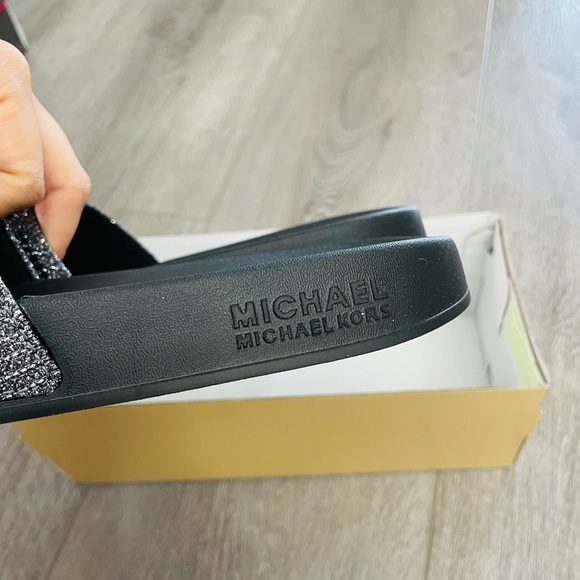 NEW Michael Kors Penny slide glitter chain slipper - Picture 3 of 4